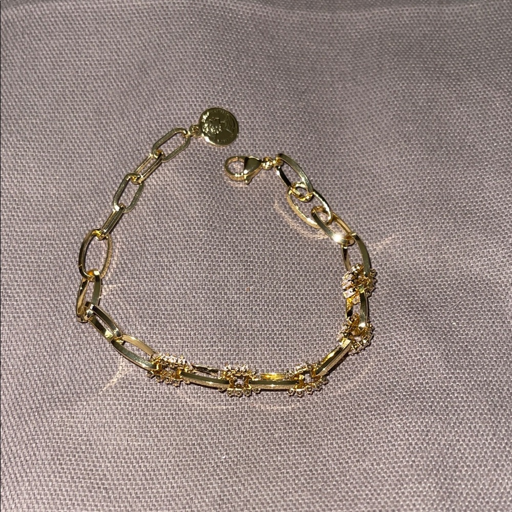 Elegant Gold & Rhinestone Chain Bracelet w/coin charm. Costume. New.